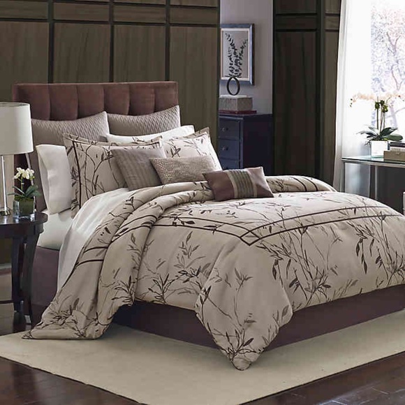 TWO Manor Hill Aston European Sham Neutral - Picture 1 of 1